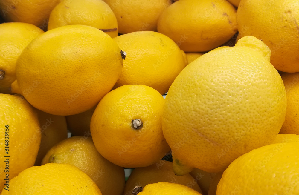 Many lemon fruits