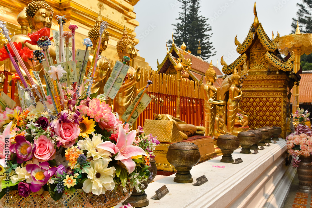 Auf dem Gelände des Tempel Wat Phra That Doi Suthep