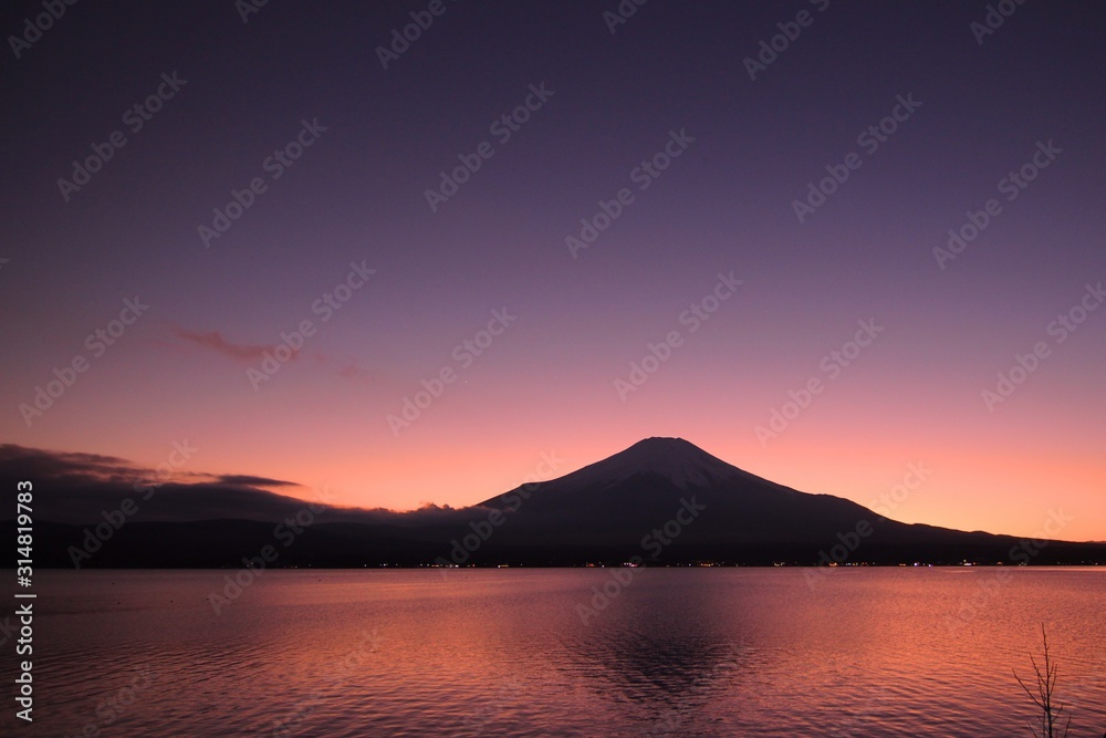 山中湖から見た富士山