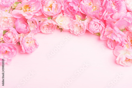 Beautiful pink roses flower bouquet background