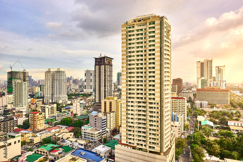 Obraz premium Skyline of Manila Bay in Metro Manila - Philippines