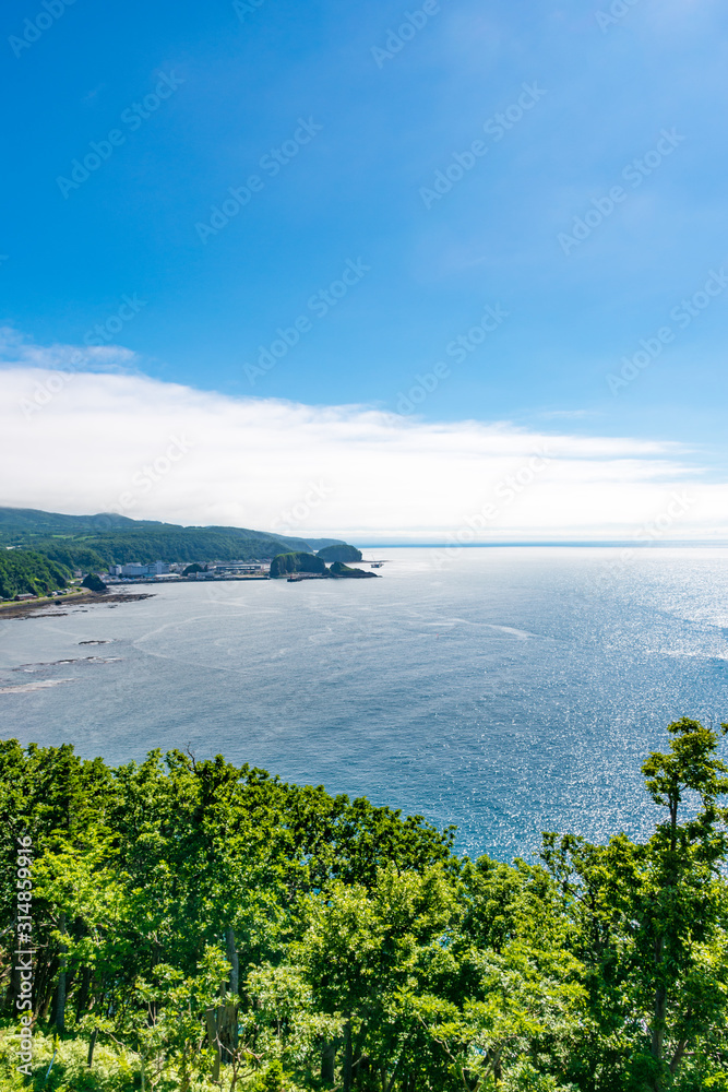 北海道 知床 オロンコ岩を見る 北海道 知床 オロンコ岩を見る