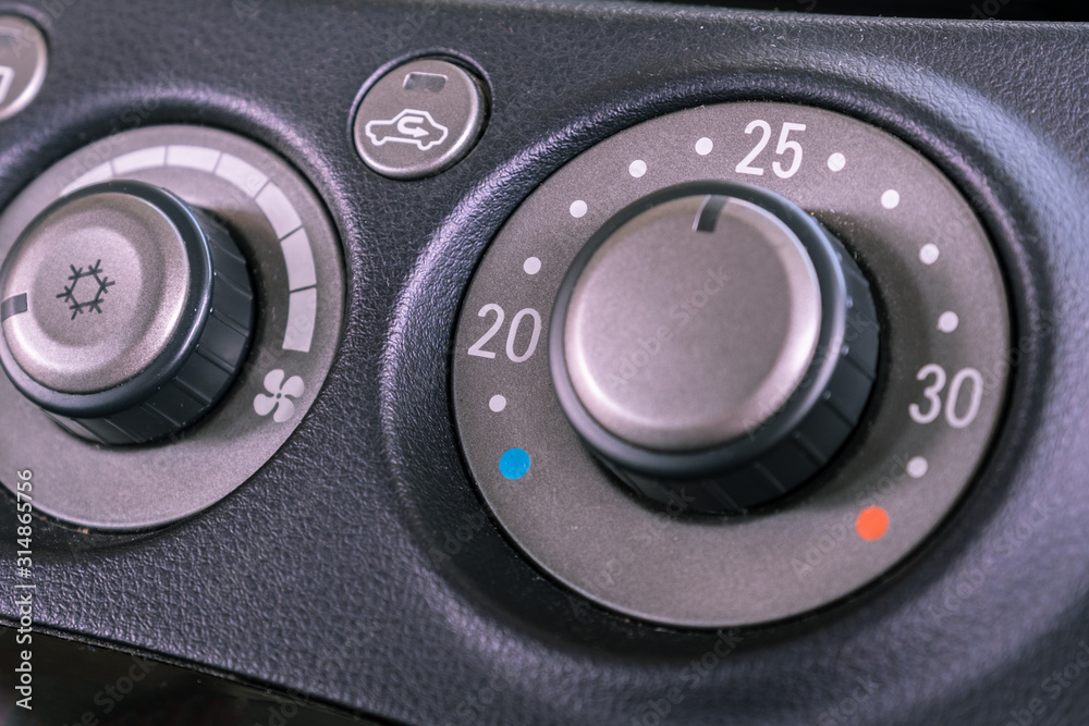 Switch panel to control air conditioning system, adjust the wind direction, adjust the temperature, in the car.