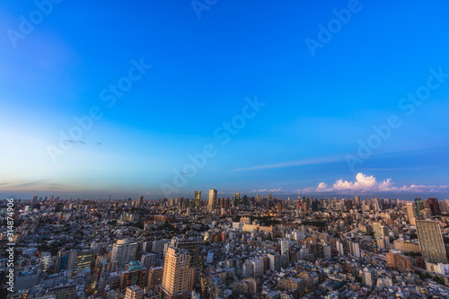 東京の夕暮れ