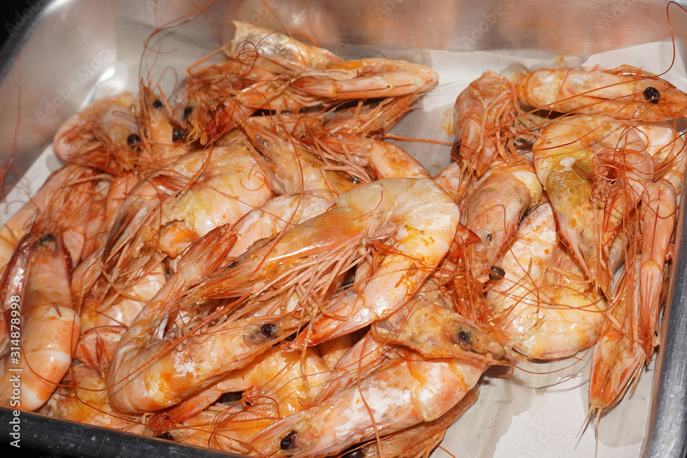 Grilled shrimp in a tray ready to eat. Grilled shrimp in a tray ready to eat.