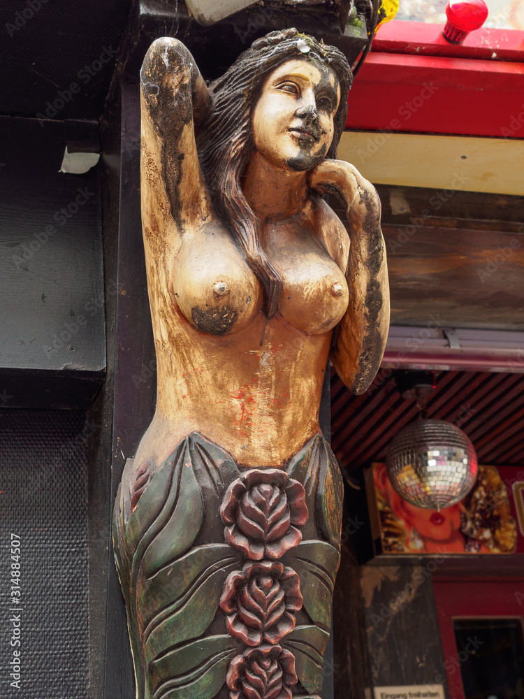 Quarter St. Pauli, wooden statue of a mermaid, Hamburg, Germany