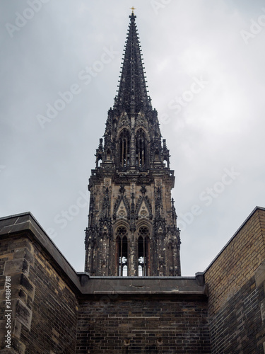 Obraz na płótnie View of the famous St Nicholas Church and Memorial in the city of Hamburg, Germany w salonie