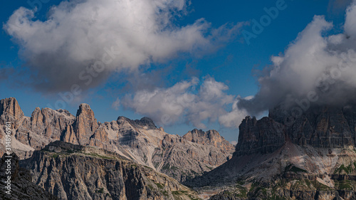 Les Dolomites en Italie © bruno