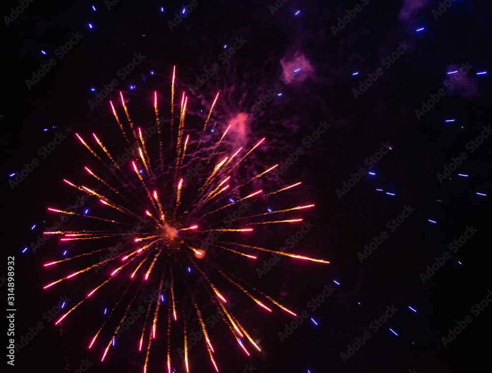 Fototapeta premium Neujahrsfeuerwerk Langzeitbelichtung zum Jahreswechsel