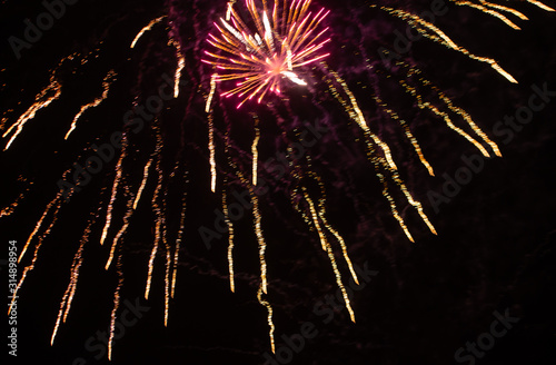 Neujahrsfeuerwerk Langzeitbelichtung zum Jahreswechsel photo