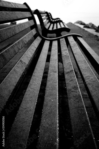 bench park seat black and white
