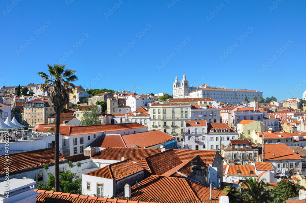 Stadtbild Lissabon, Aussicht auf die Altstadt Alfama, Portugal, Panorama