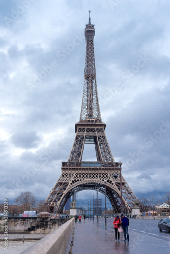 Perfect view of Eiffel tower from the riverside in rainy day © Gioia