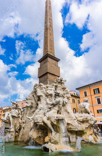 Fontana dei Quattro Fiumi a...