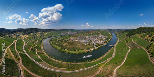 Foto Moselle river bend near Trittenheim, Germany
