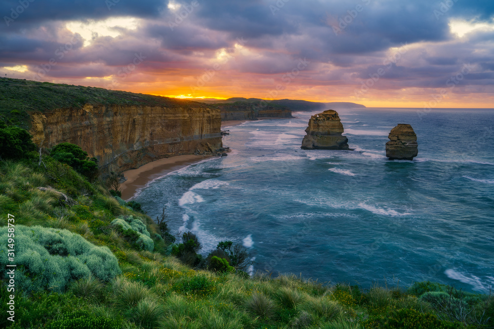 gibson steps  at sunrise, twelve apostles, great ocean road in victoria, australia
