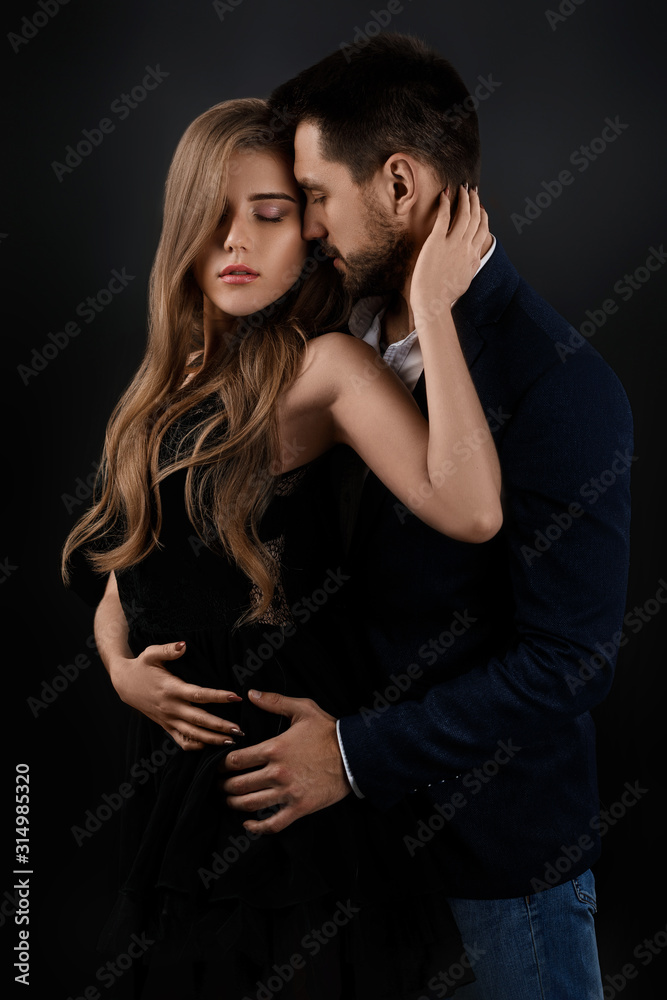 Details more than 121 couple in black dress