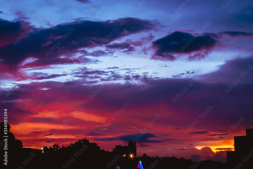 Fototapeta premium Beautiful sunset during the monsoon at Wankaner, Gujarat, India