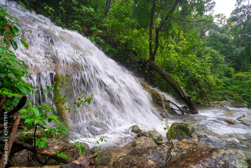 Fototapeta Naklejka Na Ścianę i Meble -  PiTuGro waterfall is often called the Heart shaped waterfalls Umphang,Thailand