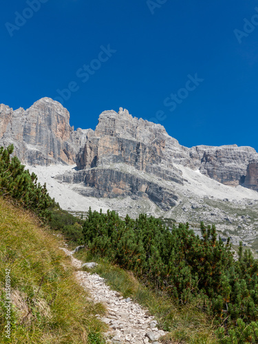 Strada per le dolomiti