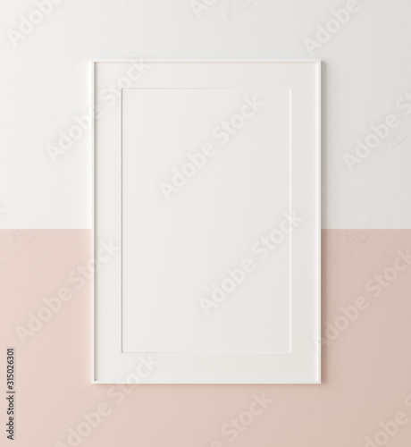 Plakat Makieta plakatu ramy zakończenie up na ścianie malował biel i pastelowy różowy kolor, 3d odpłaca się