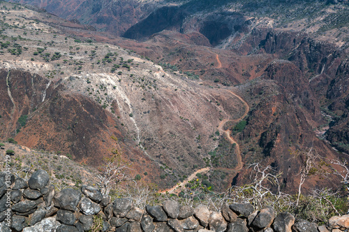 Socotra, the road to the canyon the dixam plateau