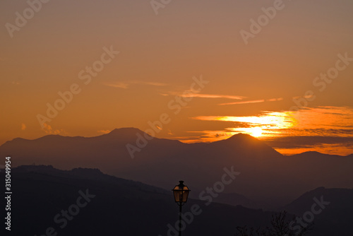 Il tramonto a Dicembre