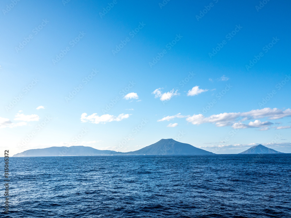 八丈島と八丈小島 (伊豆諸島) 八丈島と八丈小島 (伊豆諸島)