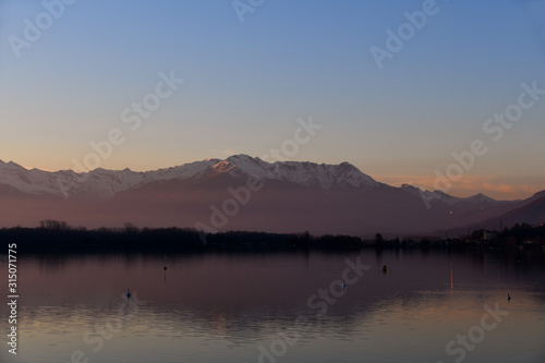 Sunset on the waters of Lake Viverone © balenabianca
