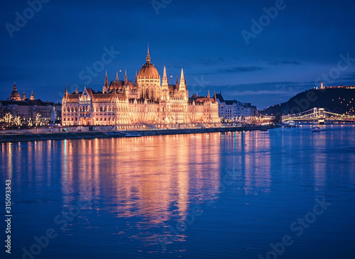 The famous Hungarian Parliament in Budapest in dusk © Horváth Botond