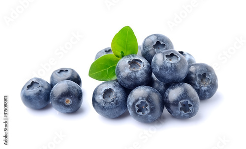 Blueberries with leaves.