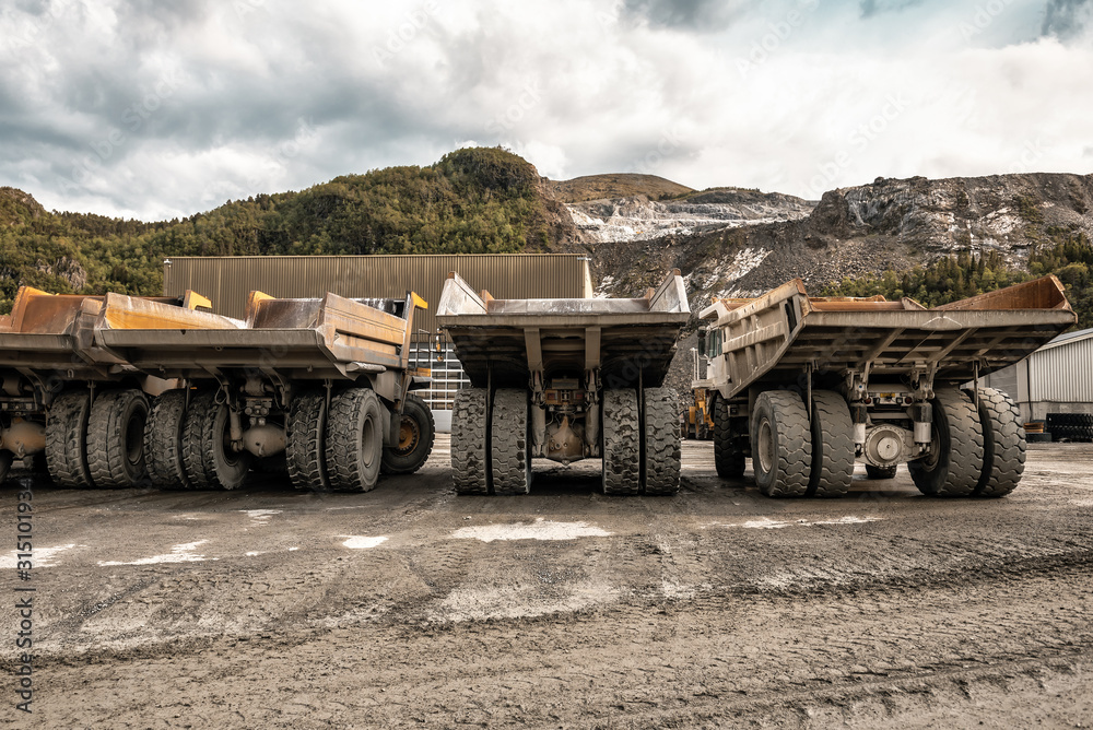 Obraz premium large quarry dump trucks