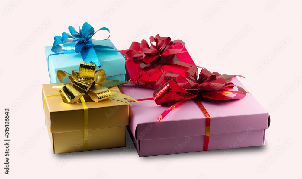 Obraz premium Gift box isolated on white background.