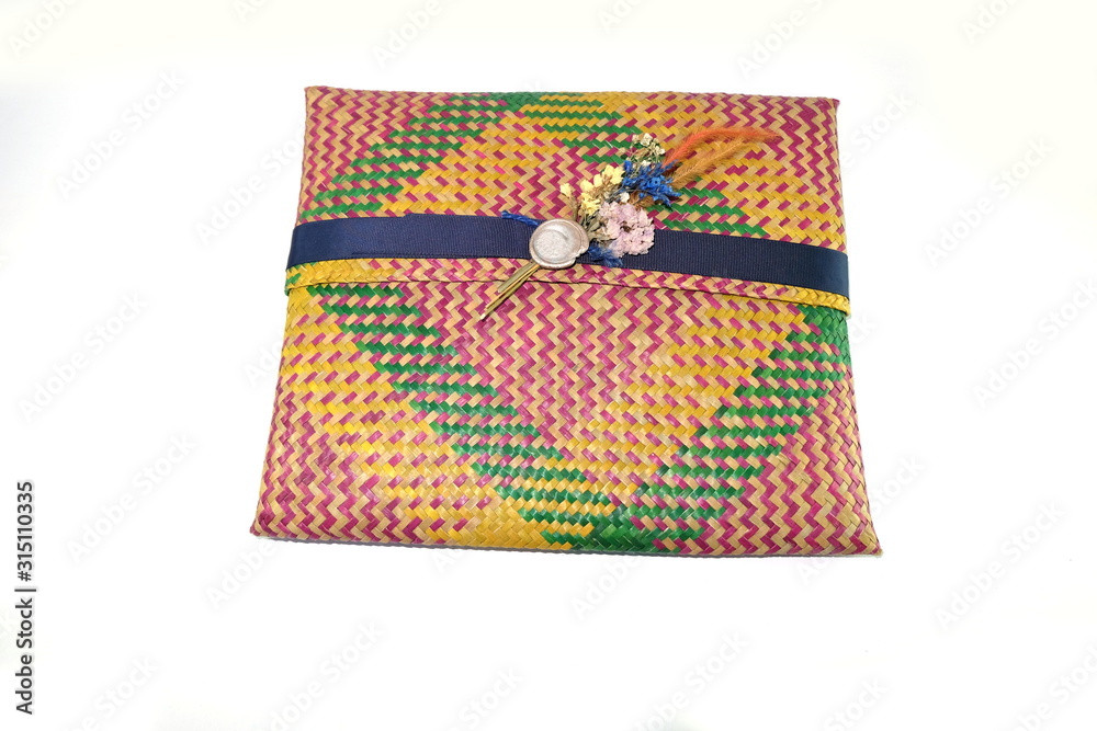 Bamboo weaving is a wisdom from the past to the present, resulting in the idea of making bamboo weaving bags to add value to bamboo by using bamboo weaves in small strands and then dyed to add color Bamboo weaving is a wisdom from the past to the present, resulting in the idea of making bamboo weaving bags to add value to bamboo by using bamboo weaves in small strands and then dyed to add color