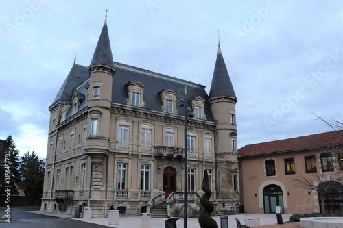 Mairie de la commune de Bourgoin Jallieu - Département de l'Isère - Région Rhône Alpes - France - Vue extérieure