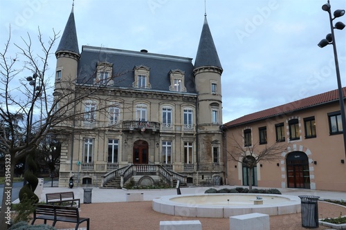Mairie de la commune de Bourgoin Jallieu - Département de l'Isère - Région Rhône Alpes - France - Vue extérieure