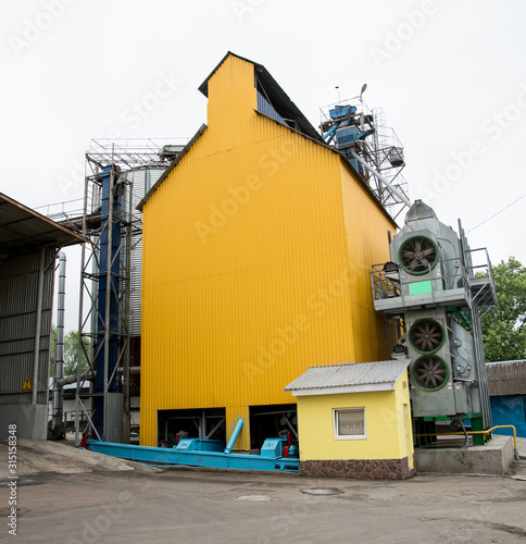 Agroindustrial view with elevator ventilation installation.