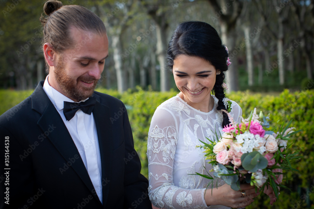 wedding moments of cool fashion couple wedding moments of cool fashion couple