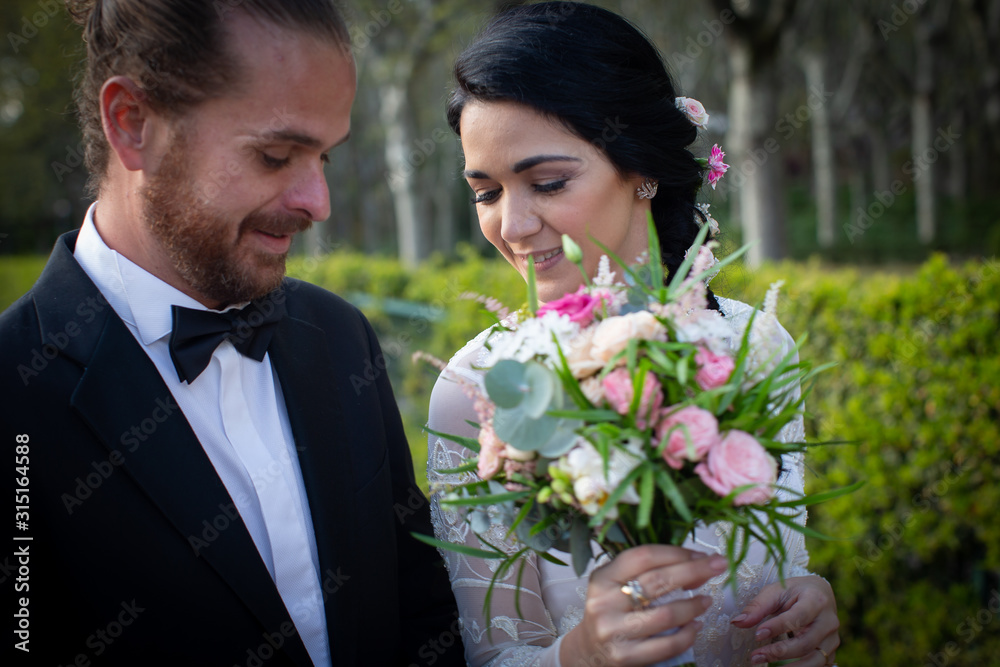 wedding moments of cool fashion couple wedding moments of cool fashion couple