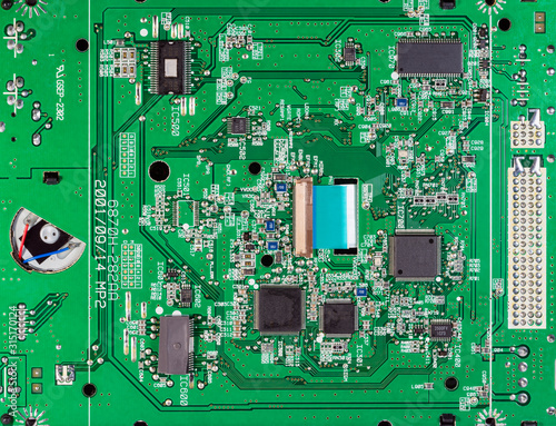 Electronic circuit and chips details at CD-ROM personal computer