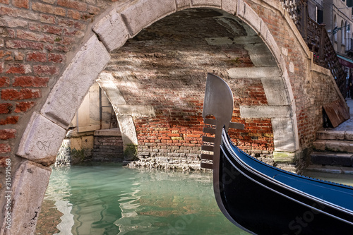 Foto Stock Pettine di prua della gondola veneziana | Adobe Stock