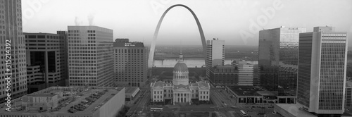 Fotografía Courthouse & Memorial Arch, St. Louis, Missouri