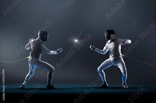 Men electric epee fencing
