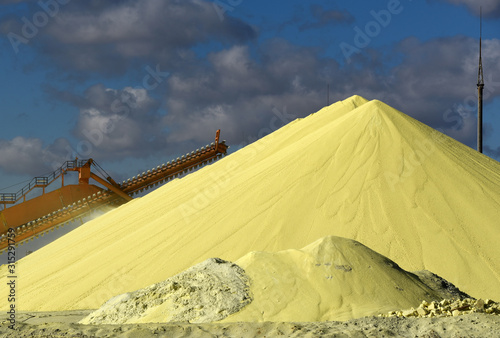 Sulfur piles production and storage photo