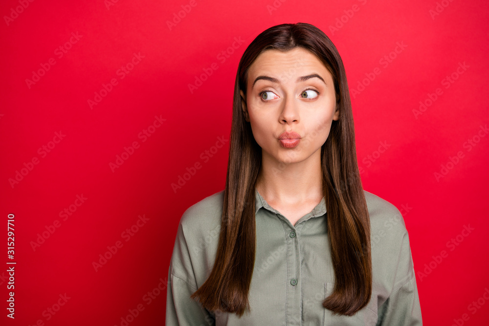 Close-up portrait of her she nice-looking attractive lovely funky funny lovable cheerful straight-haired girl sending kiss looking aside isolated over bright vivid shine vibrant red color background Close-up portrait of her she nice-looking attractive lovely funky funny lovable cheerful straight-haired girl sending kiss looking aside isolated over bright vivid shine vibrant red color background