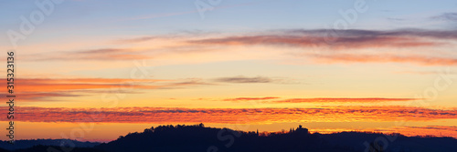 Fototapeta Naklejka Na Ścianę i Meble -  beautiful sky with clouds at sunrise