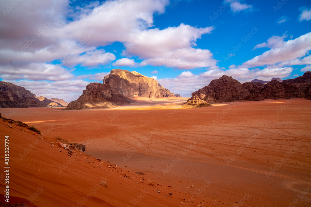 Fototapeta premium Panoramic View of Wadi Rum Desert, Jordan