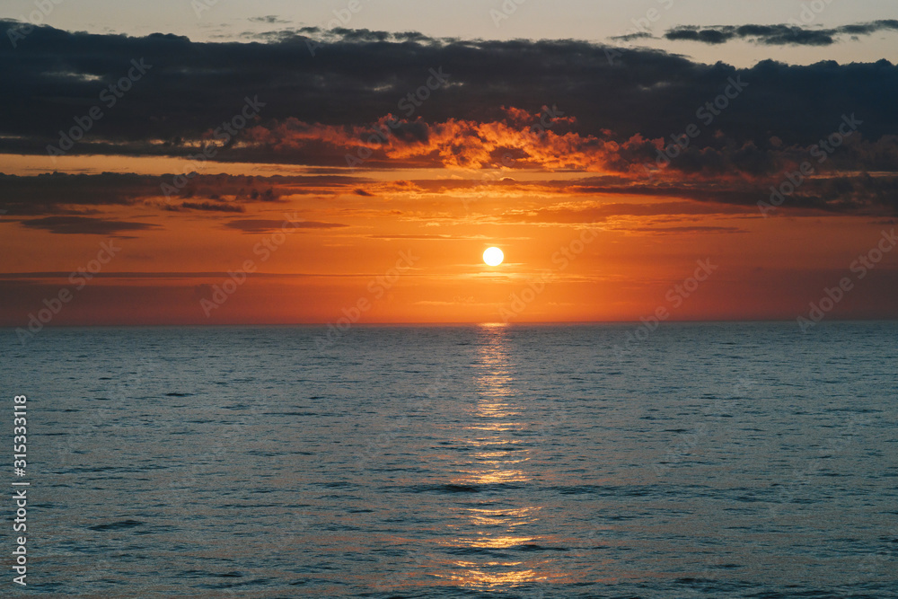 Fototapeta premium Sunrise in the Baltic sea