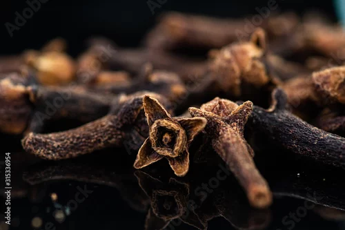 Obraz przyprawa: goździki