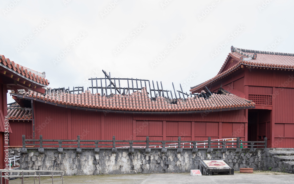 Obraz premium 火災後の首里城